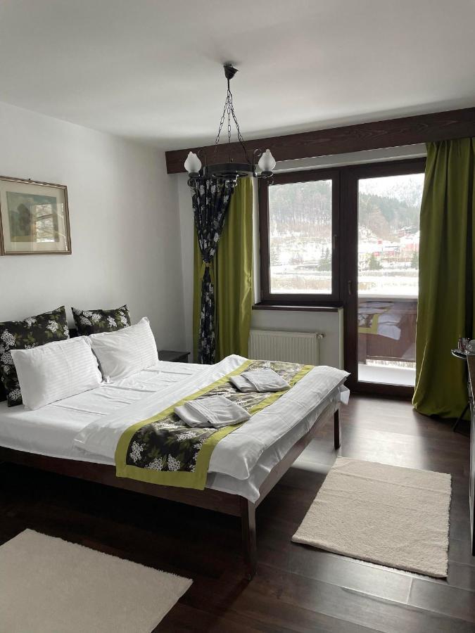 Casa Luce - Camere De Inchiriat Буштені Екстер'єр фото