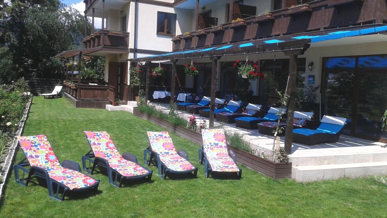 Casa Luce - Camere De Inchiriat Буштені Екстер'єр фото